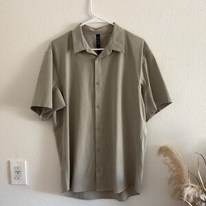 Men's Tan Short Sleeve